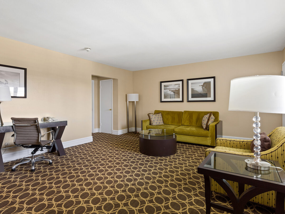 Marin Suites Hotel