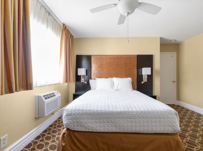 full bed room