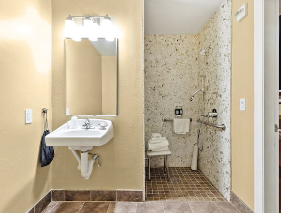 Marin Suites Hotel